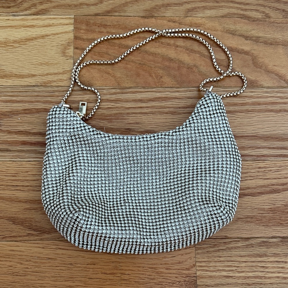 Elegant Silver Chainmail Women's Bag